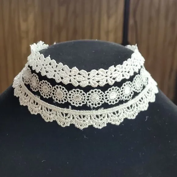 MIA Collection White Choker Three Pack - Picture 2 of 4